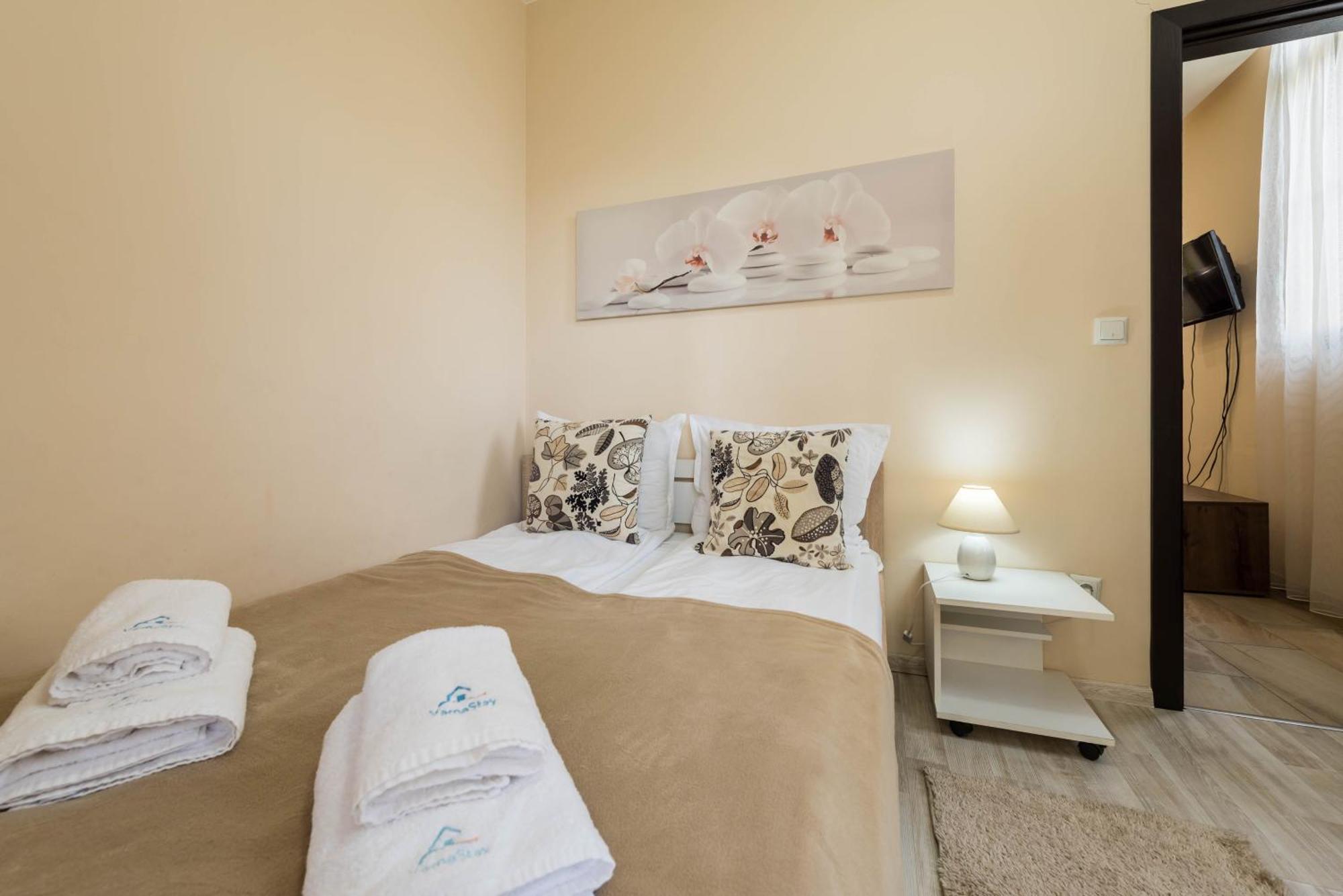 Two Bedroom Cathedral View Apartment Varna Exterior photo