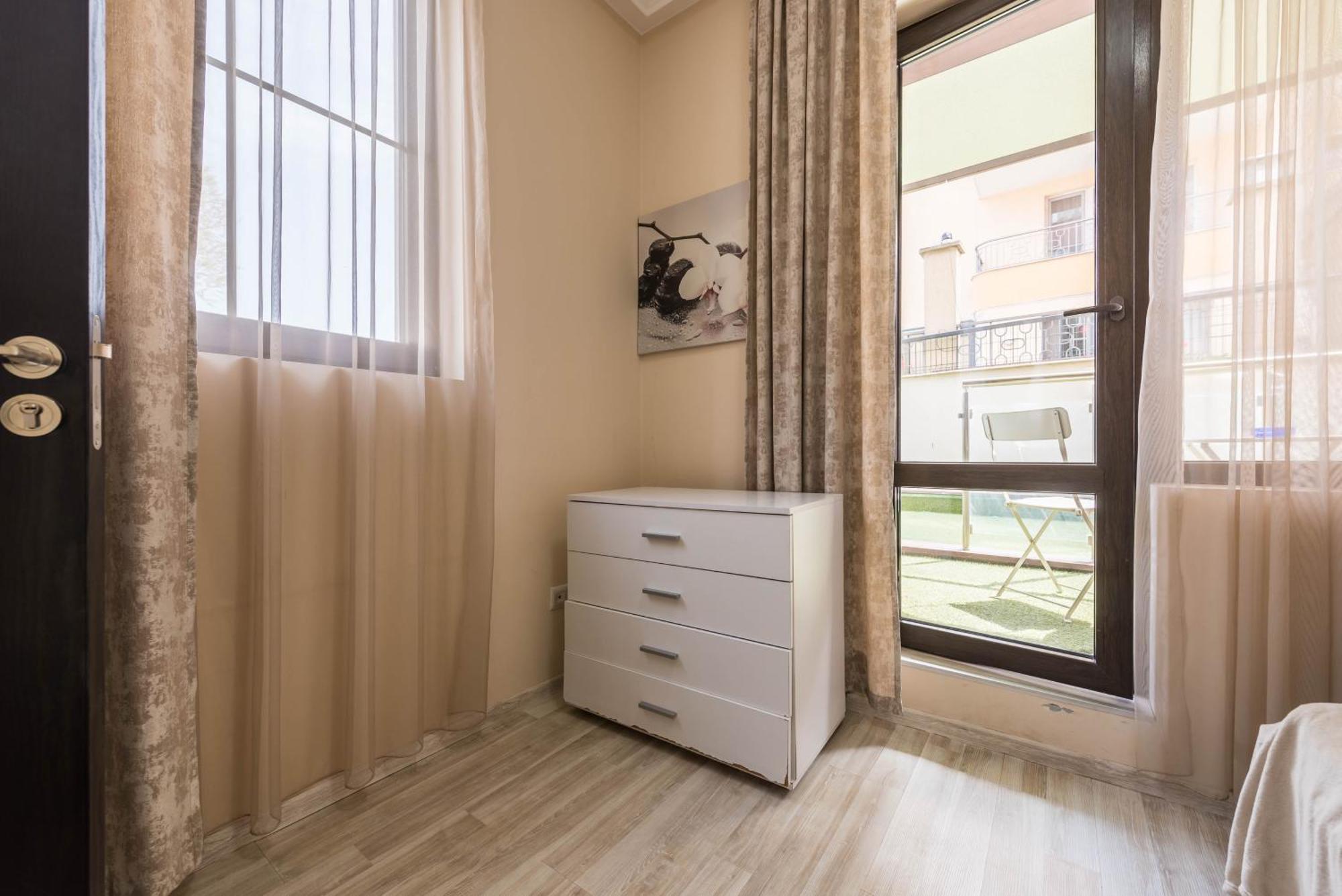 Two Bedroom Cathedral View Apartment Varna Exterior photo